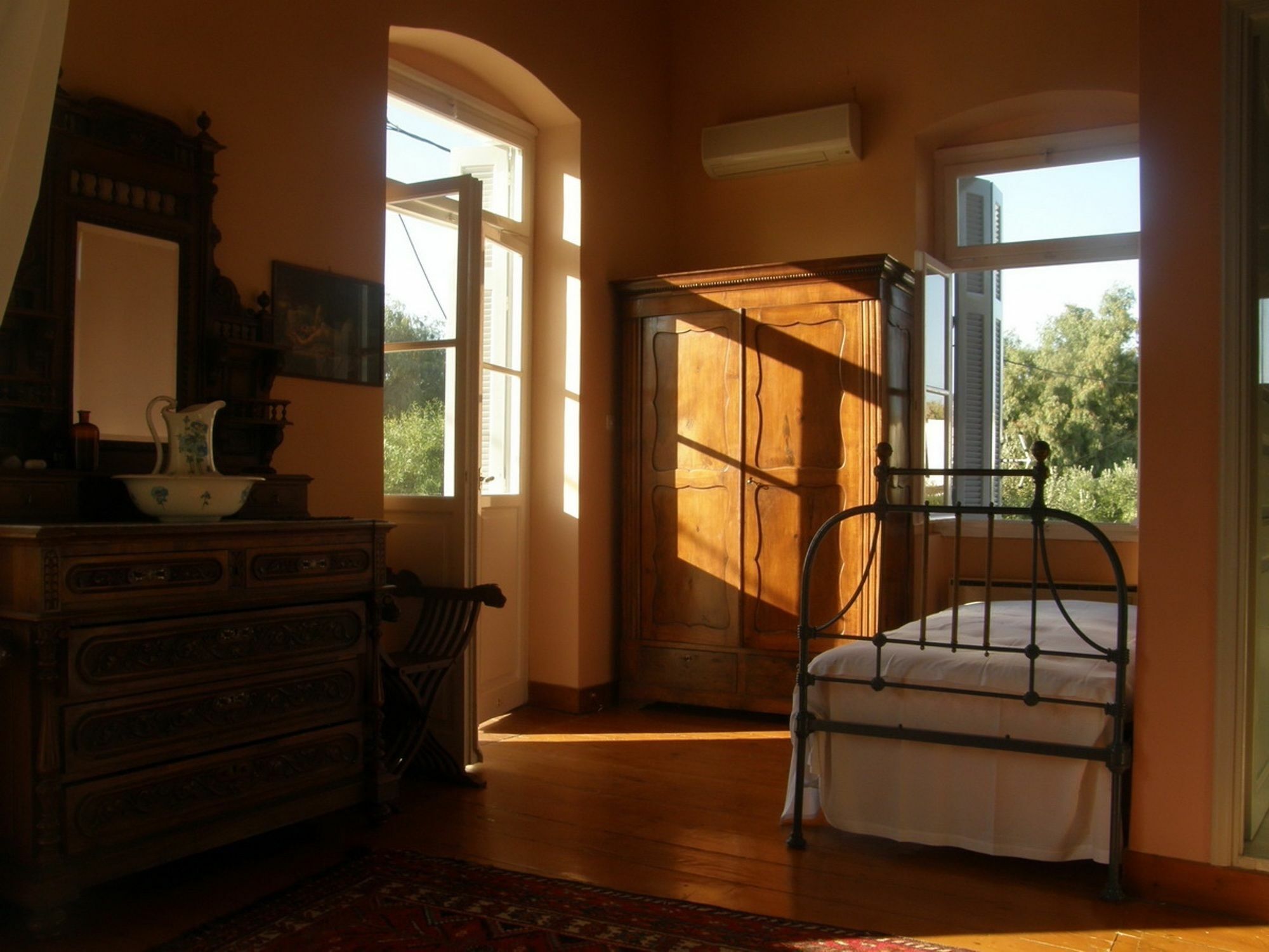 Aristocratic 19Th Century Neo Classical Mansion With Private Pool ファイニカス エクステリア 写真