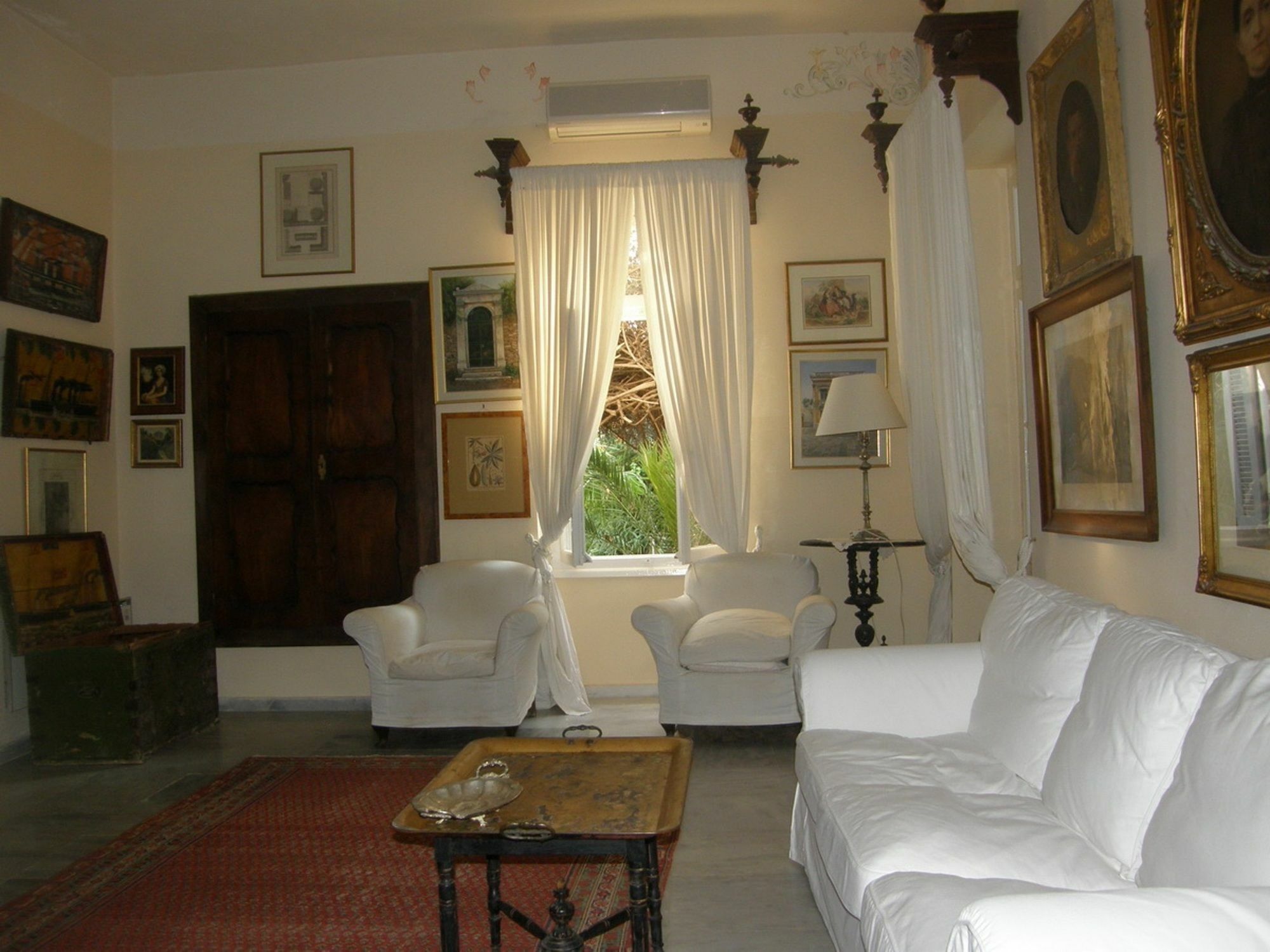 Aristocratic 19Th Century Neo Classical Mansion With Private Pool ファイニカス エクステリア 写真